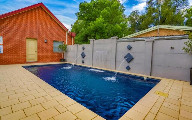 Murray Waters Motor Inn & Apartments