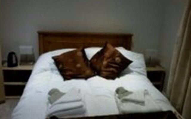Barnes's Rest Bed & Breakfast & Caravan