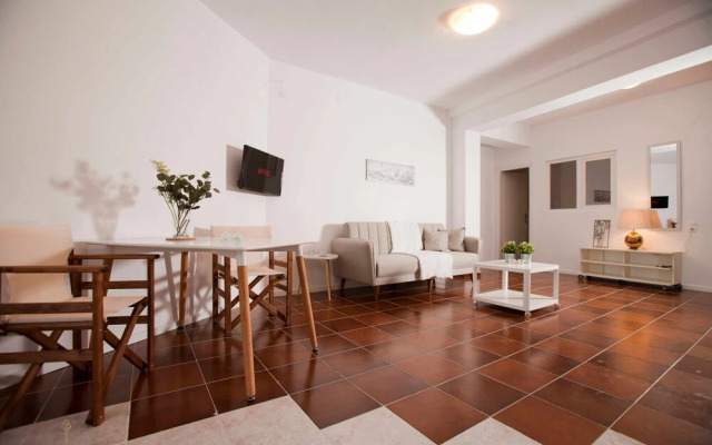 Zennova 32 Kallithea Blue Paradise