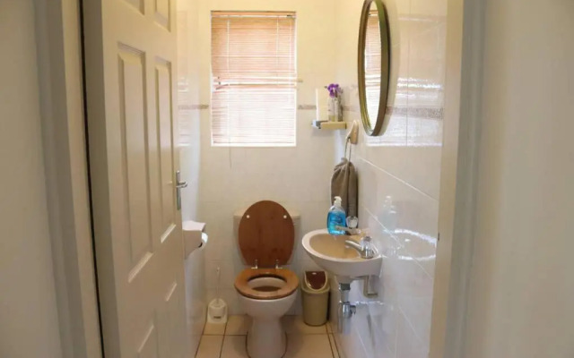 Ballito Clarke Bay Beach House - family holiday letting