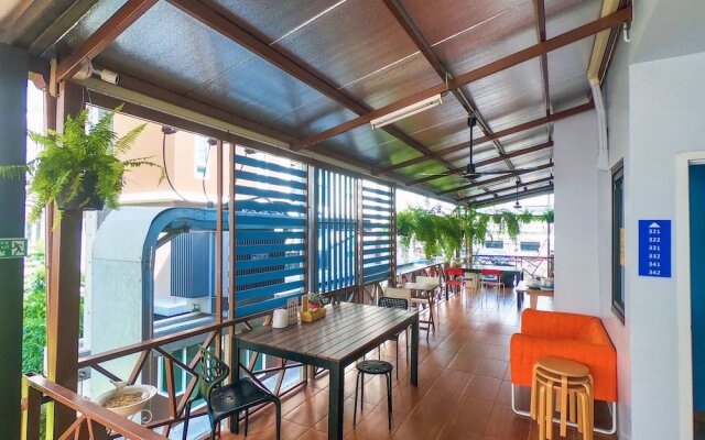 ZZZ Hostel - Don Mueang Airport