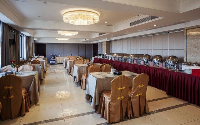 Huzhou Wealth Hotel
