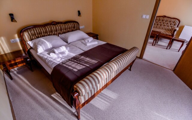 Hotel Majna