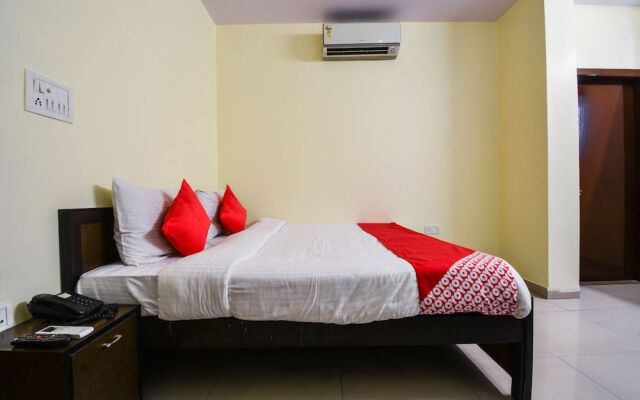 OYO 16940 Hotel Royal Murli
