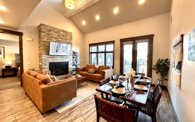 Blackstone Overlook 312 2 Bedroom Condo