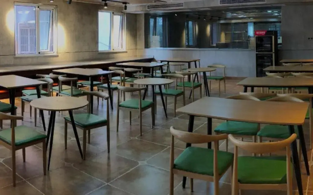 JAMES JOYCE Coffetel (Yinxu Scenic Spot Store, Wenfeng Avenue, Anyang Railway Station)