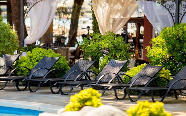 Tidy Apartment with Ac, Just 12 Km. From Sibenik