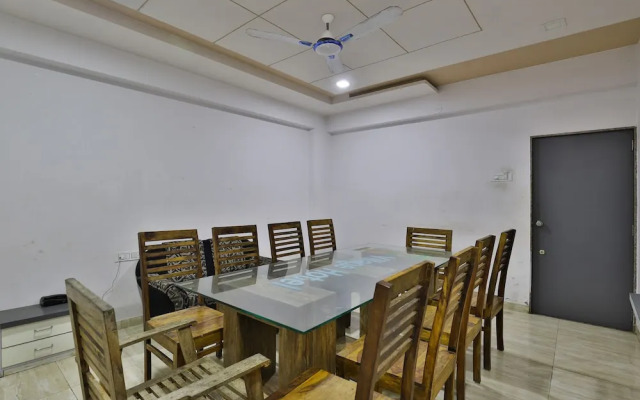 OYO 29155 Village Hotel