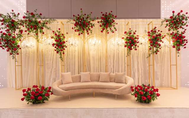 Radisson Red Dubai Silicon Oasis