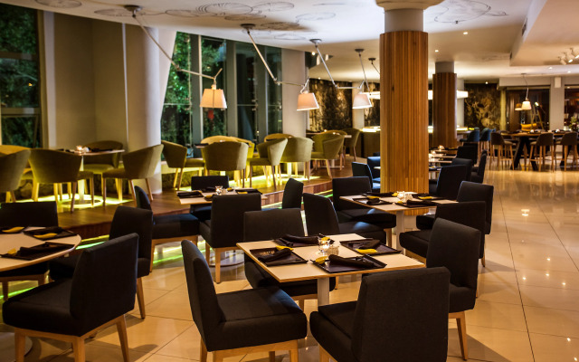 Hennessy Park Hotel