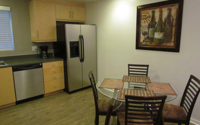 Romantic Studio with Bay View