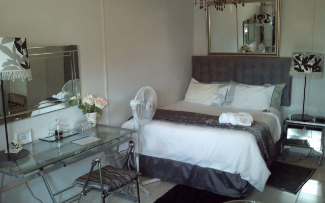 5th Avenue Guest House