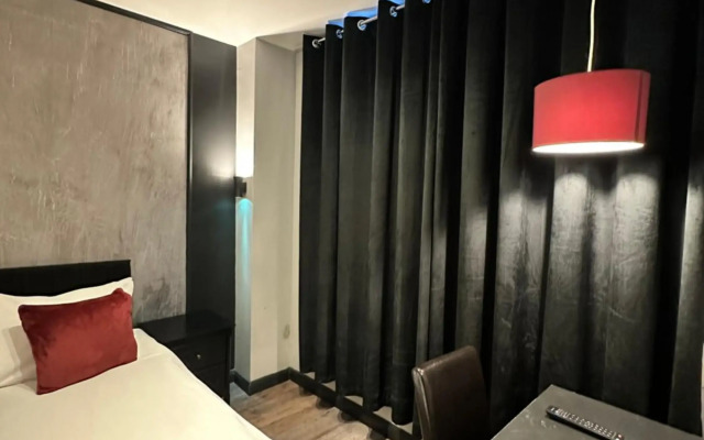 Pasha Boutique
