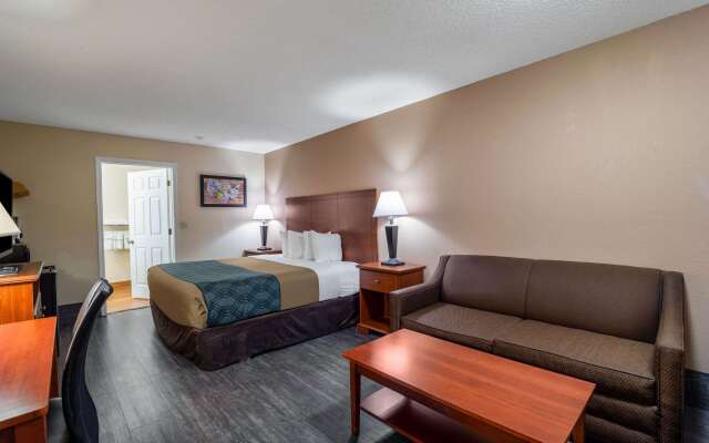 Econo Lodge Inn & Suites