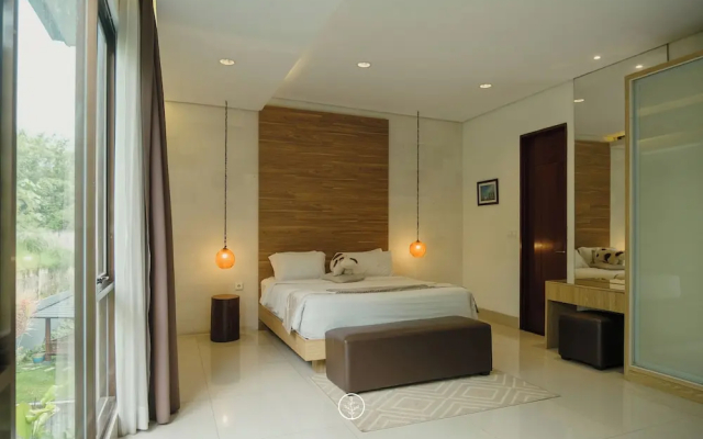 Oyama City View 4BR Villa with a Heated Pool