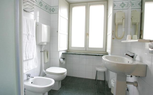 Le Petit Hotel
