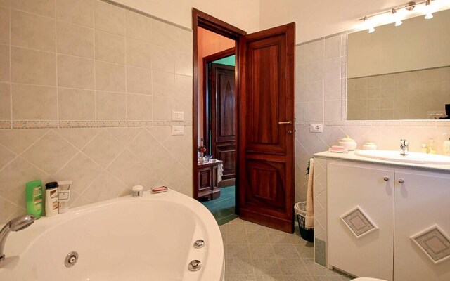 Stunning Home in Ardea With 4 Bedrooms and Wifi