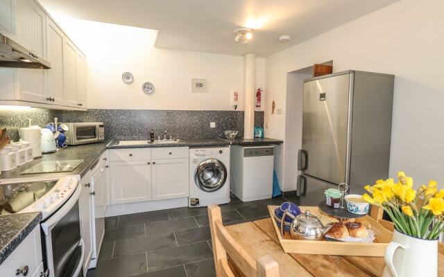 Olde Carpenters Cottage