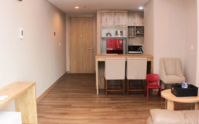 Elegant And Comfy 2Br At Holland Village Jakarta Apartment