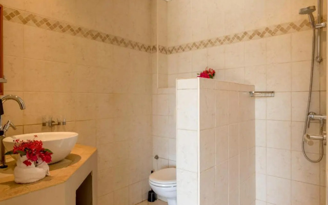 Luxury Studio Rough Scad at Den Laman