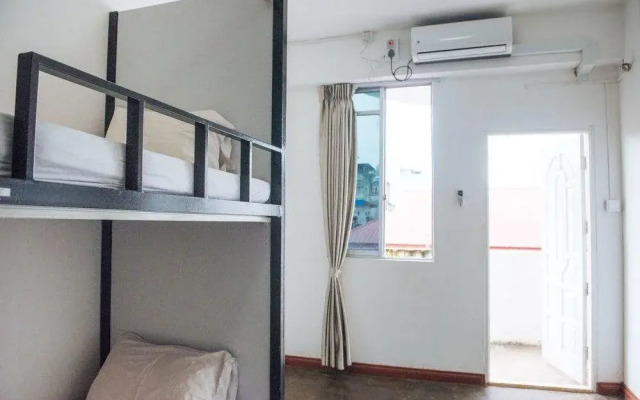 仰光登巴国际连锁客栈(Dengba Hostel Yangon)