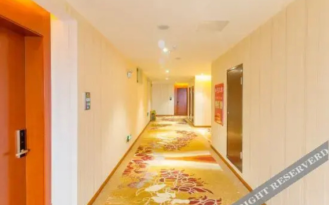 Vegas Hotel (New Hongcheng Market Subway Station Branch)
