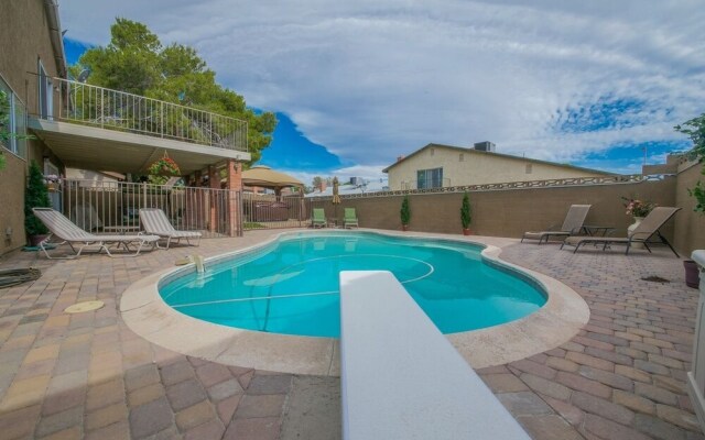 4br 9m to Vegas Strip with Spa