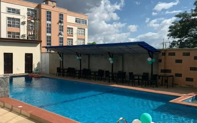 De Silver Green Luxury Hotel