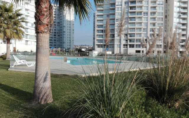 CONDOMINIO GRAN MARINA 2D 2B piscina 5p 604