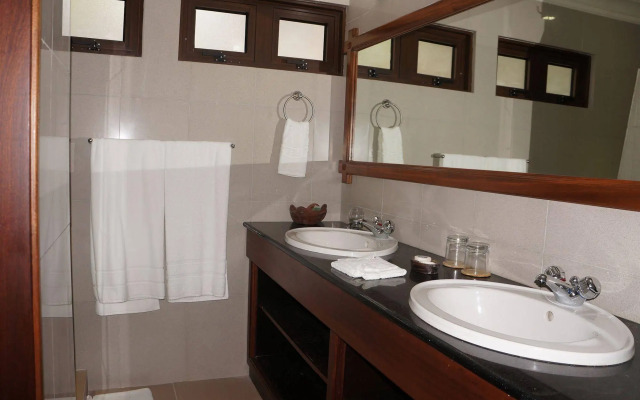 Le Relax Hotel and Restaurant