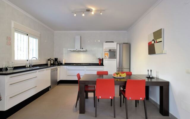 Modern Villa in Arenas with Private Pool