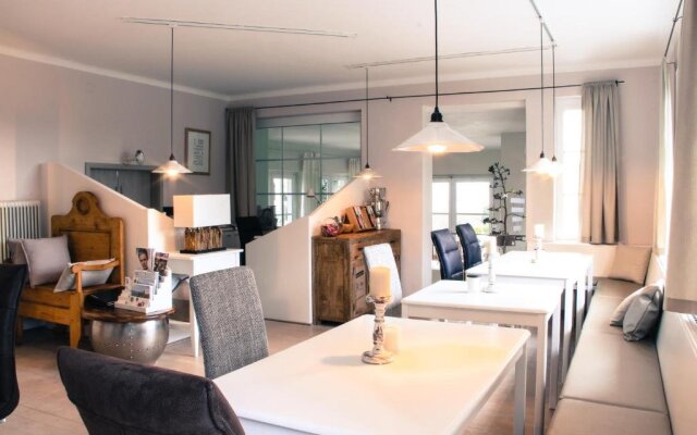 Lovely In by Lisa & Daniel