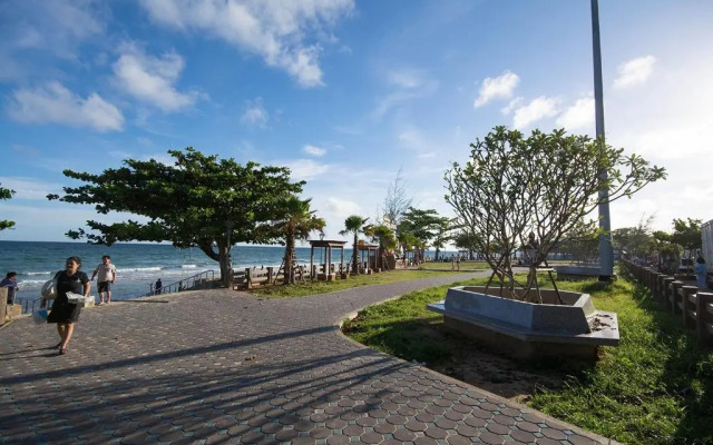 Seaview Condominium B15