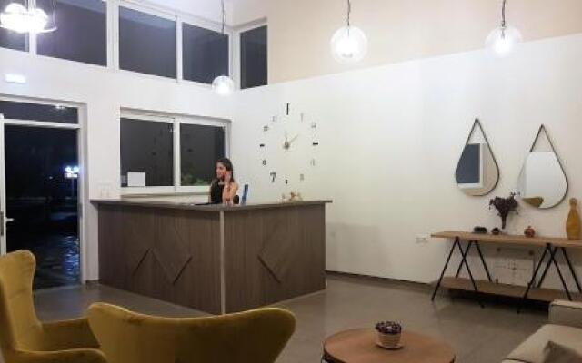 Argiri Apartments & Suites