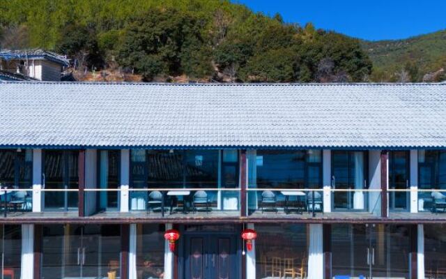 Yiwan Huqi Homestay in Lugu Lake