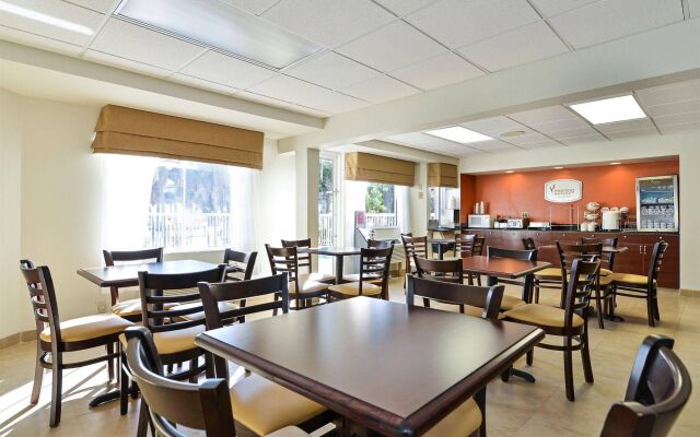 Sleep Inn & Suites Riverfront