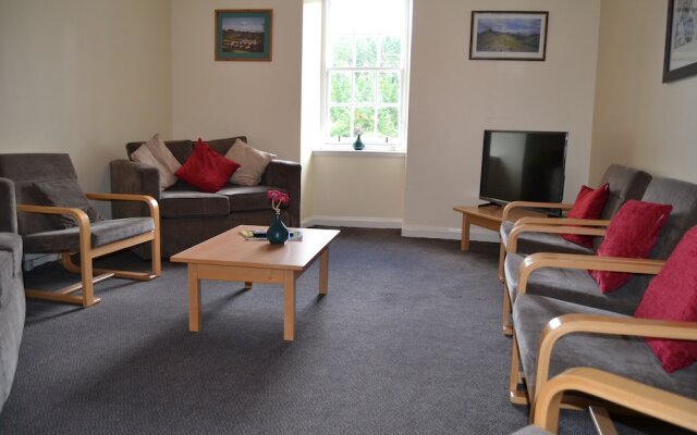 Wee Row Hostel