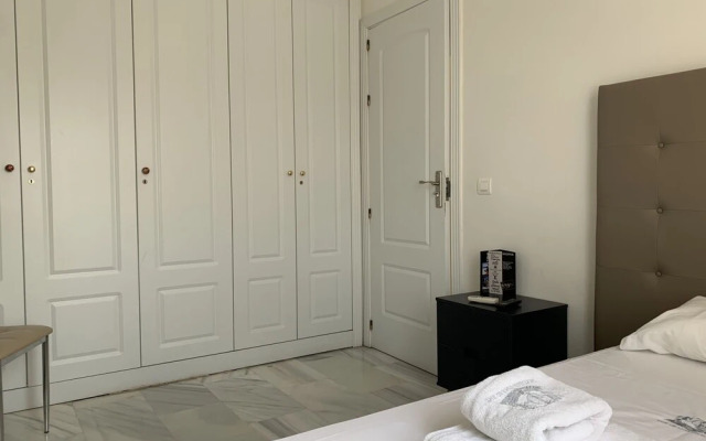 TGS & RUMEX Suites Banus