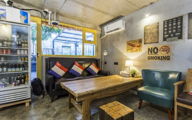 Maan Coco Travelling Boutique Inn