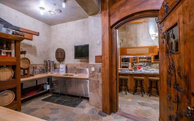 Cougar Ridge Resort, LLC