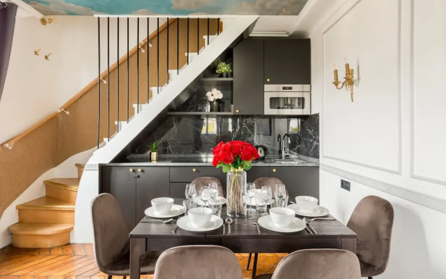 Merveil Luxury Suites - Royale - Saint Honore view