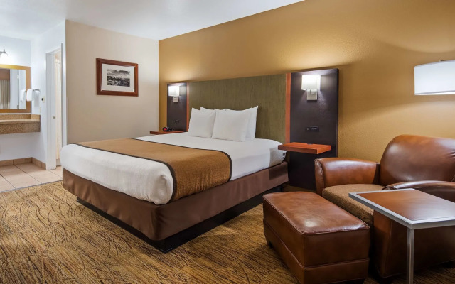 Best Western Discovery Inn