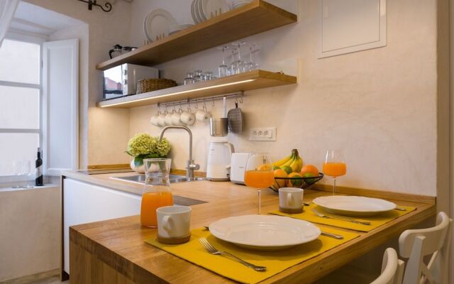 Luxury Apartment Lina - III