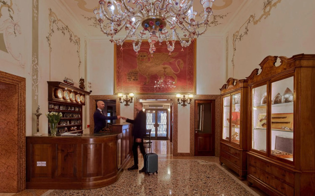 Unahotels Ala Venezia - Adults Only