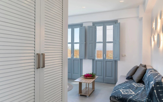 BlackStone Luxury Suites