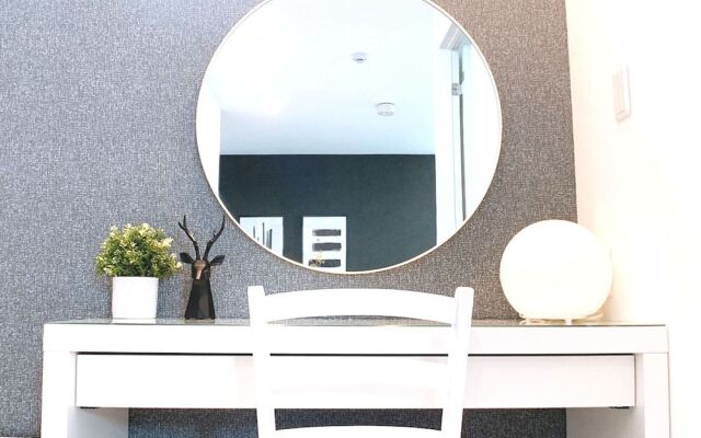 Bar & Hotel Colors Miyajima