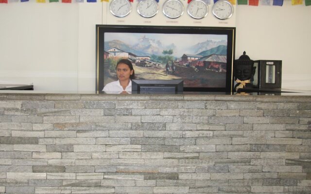 Hotel Crown Himalayas