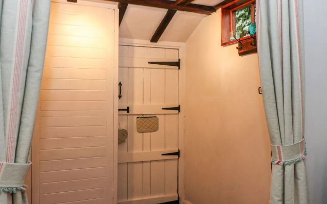 Swanfield Cottage