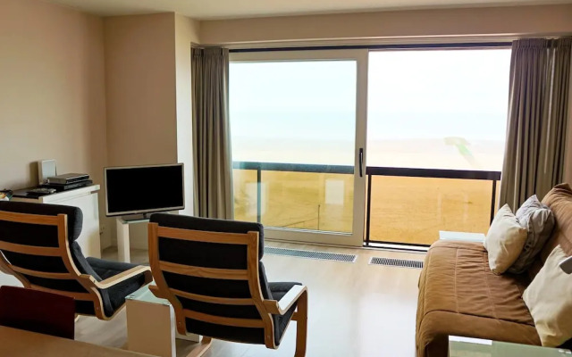 Apartment in Nieuwpoort With Stunning Sea Views