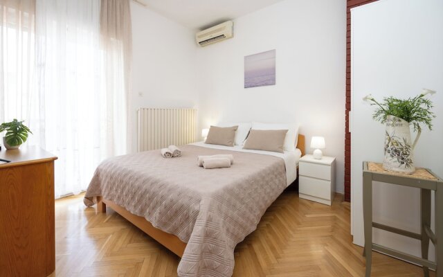 Double bed Room With Private Bathroom and Balcony